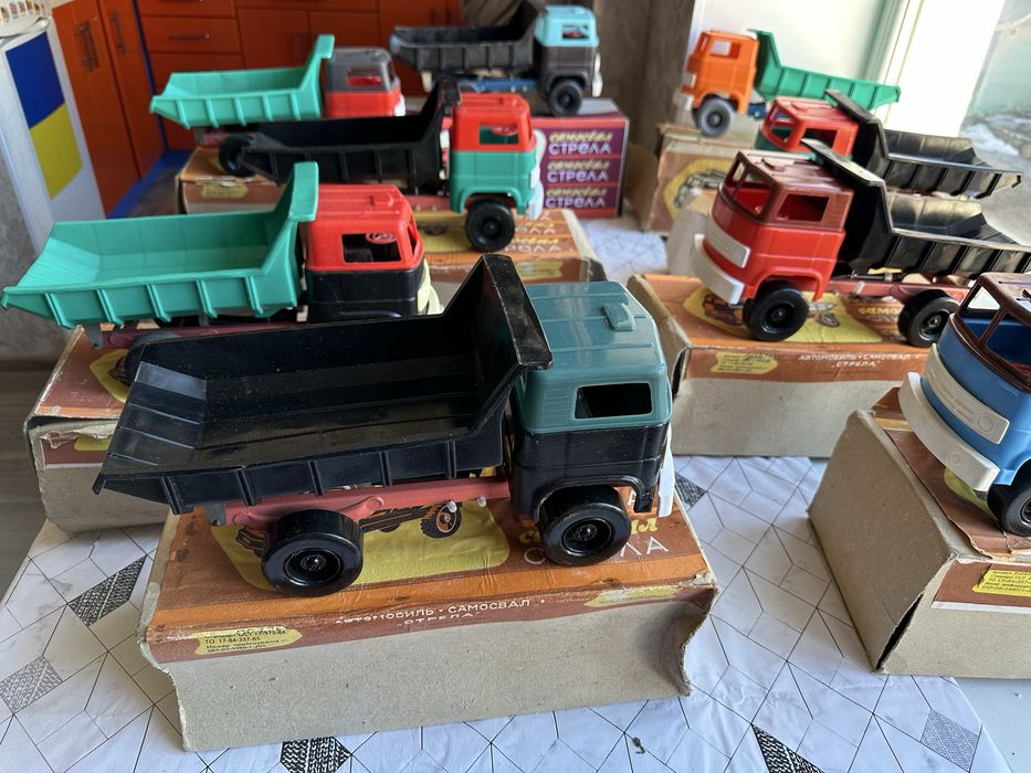 Ігрушка ссср Грузовик Краз Стріла
