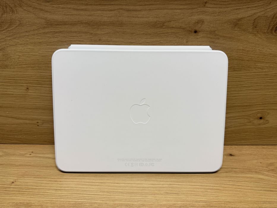 Оригінал Apple Magic Keyboard  (MQDP3) для 2025 iPad 11” ( A16 )
