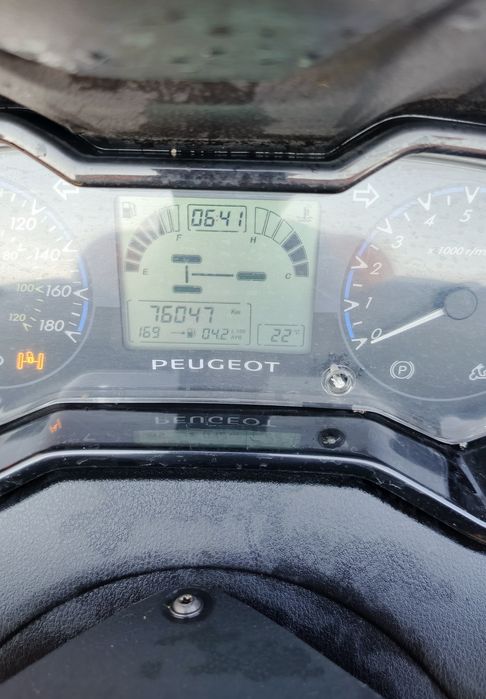 Пежо Метрополіс 400 кубів