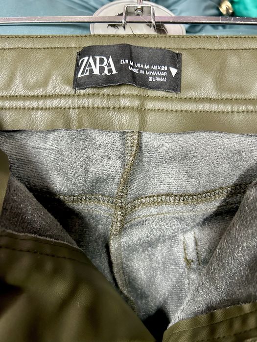Брюки ZARA эко кожа, мягкие,на высокой талии.
