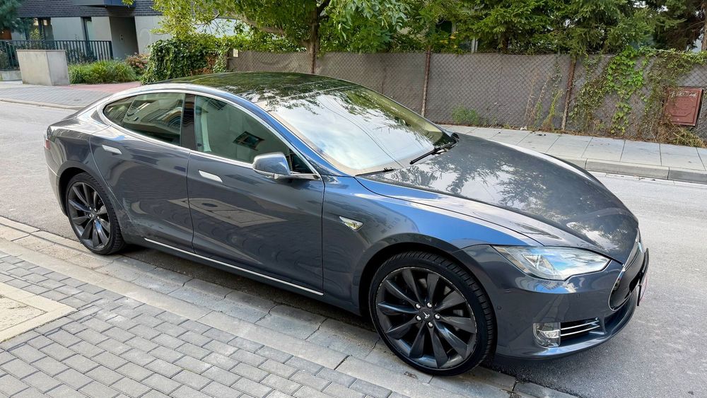 Tesla Model S P85D Performance DARMOWE ładowanie