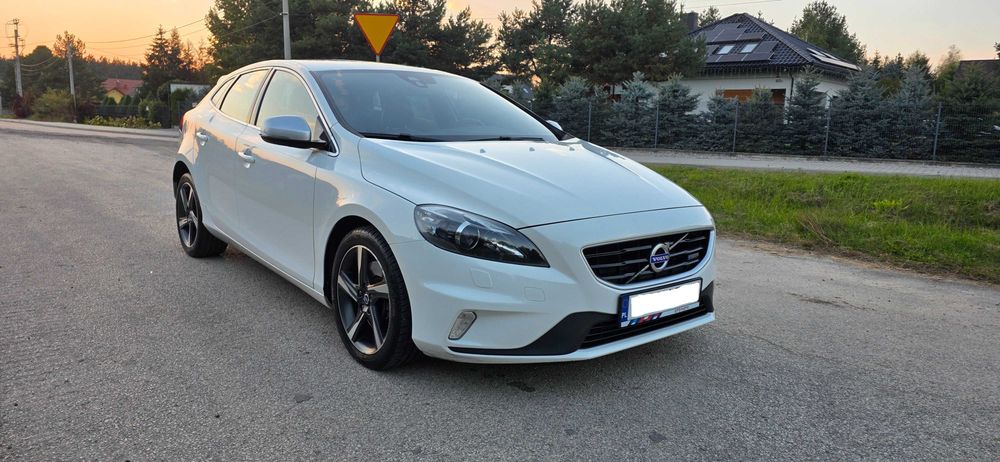 Volvo V40