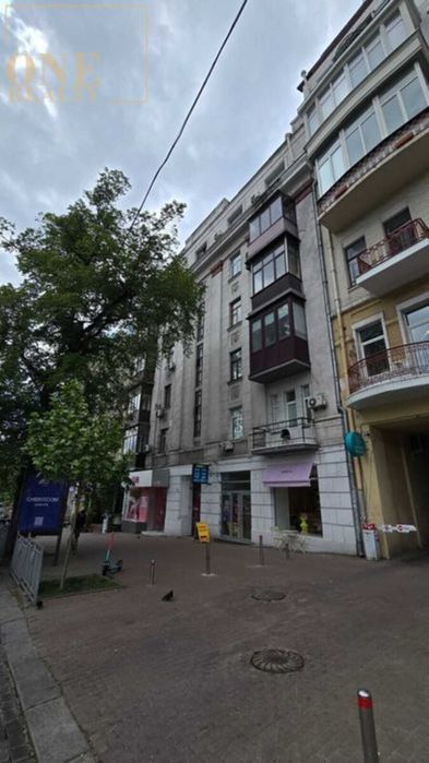 Продаж 4к квартири ЦЕНТР, Високі стелі, Ліфт, Закритий двір