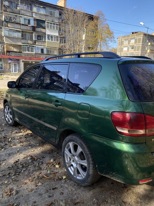 Toyota Avensis Verso