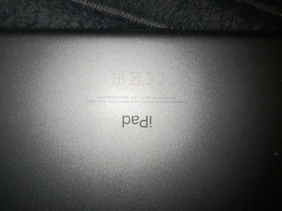 Айпад 9-го поколения б/у