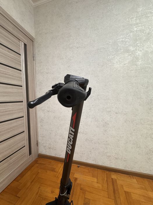 Електросамокат Ducati Pro-II — 1178 км