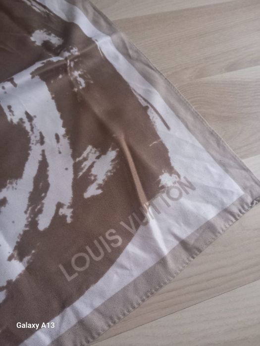 Louis Vuitton duża chusta jedwab