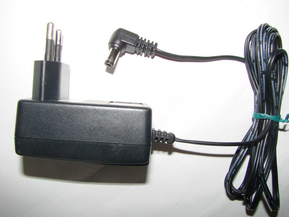 Блок питания, сетевой адаптер AMIGO 5 V - 1 A; AC/DC Adaptor 12 V – 0,6 A