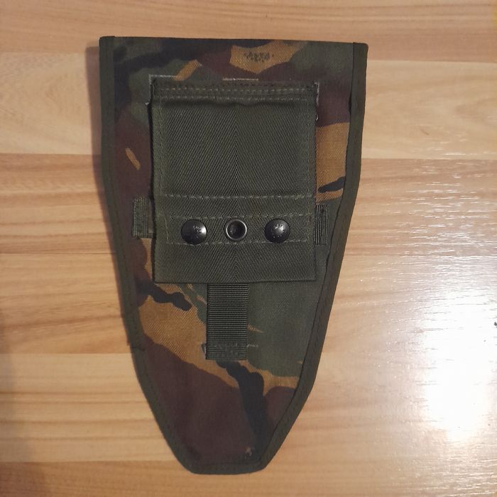 Ładownica na nożyce do cięcia drutu.