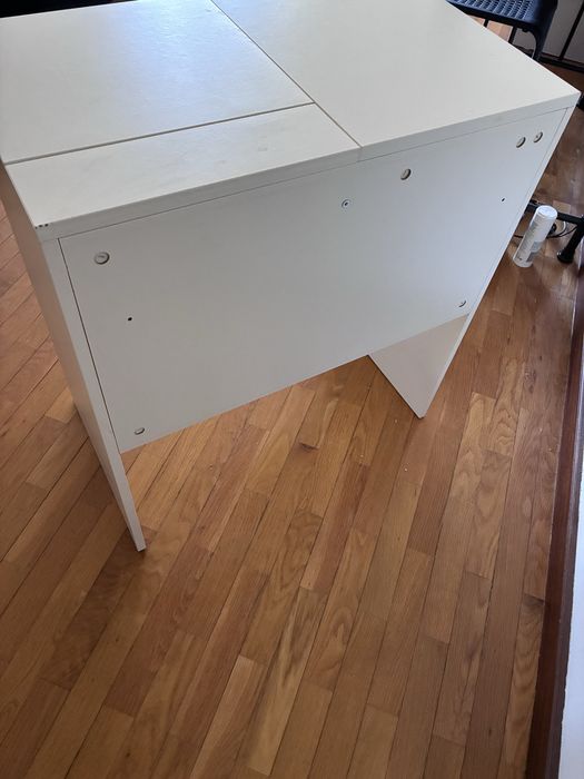 Toucador com espelho IKEA