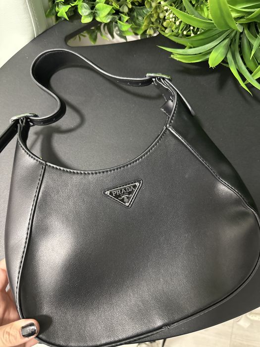 Bolsa preta linda com alça