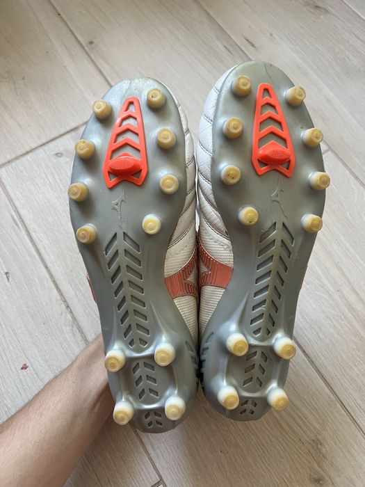Футбольні бутси  mizuno morelia neo