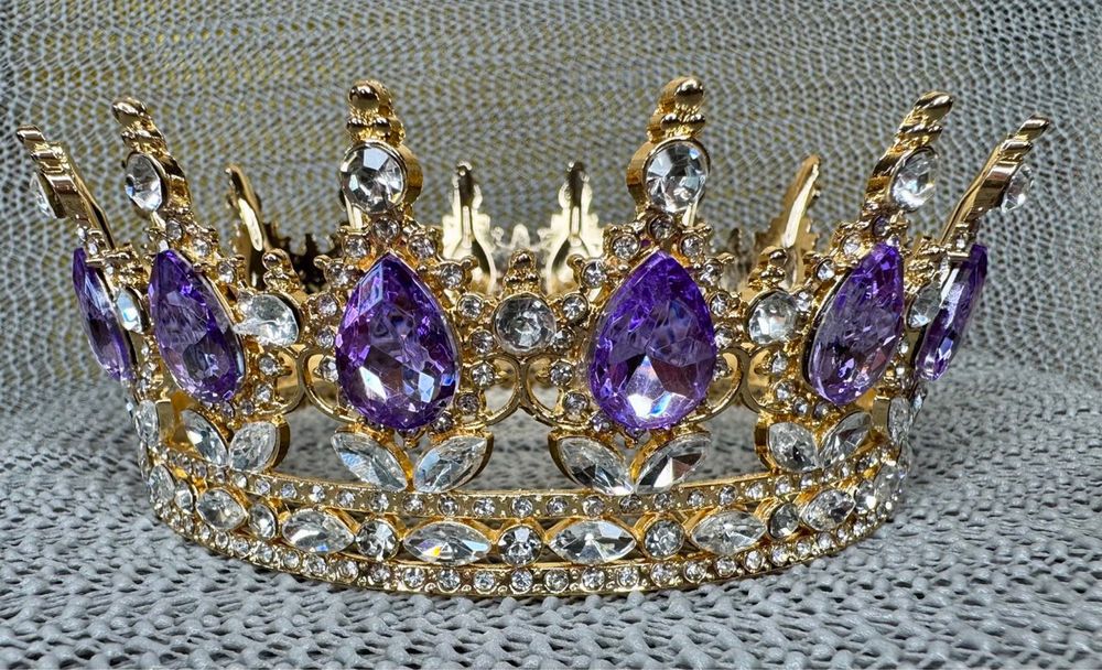 Корони діадеми різних кольорів