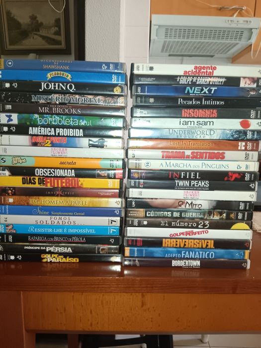 Filmes em DVD originais.