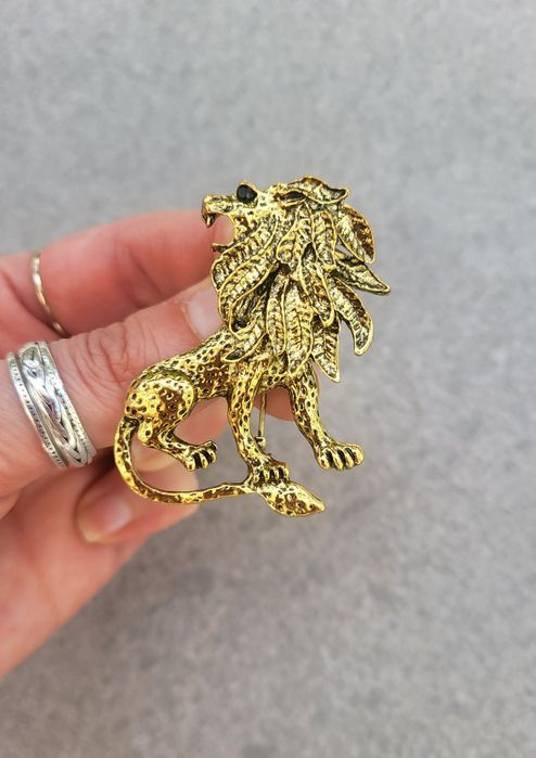 Broszka lew zapięcie agrafka
