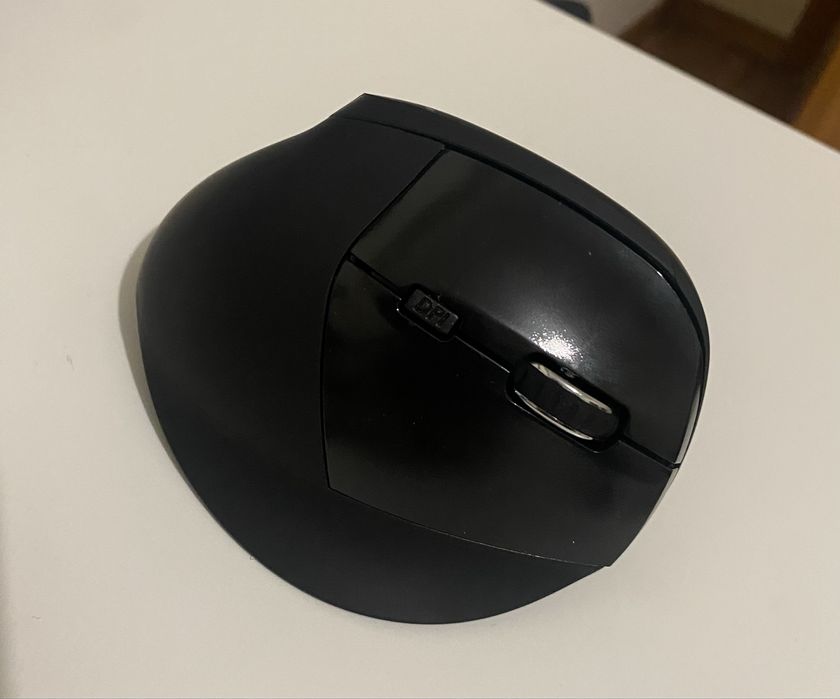 Brand-new vertical wireless mouse, black – never used – 2 units available64584417623939124