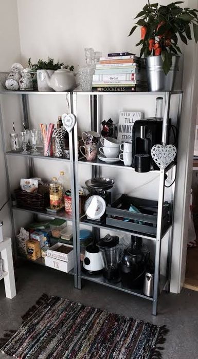Estante metálica HILLYS IKEA como nova