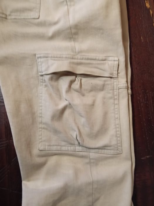 Calças tipo Cargo com bolsos laterais, bebés/cremes