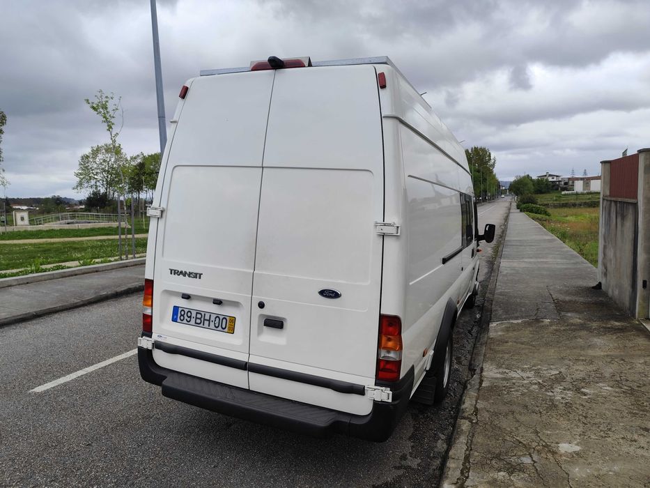 Vendo autocaravana com interior novo a estriar