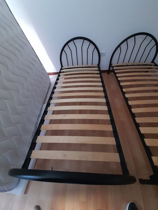 2 camas de solteiro + colchão