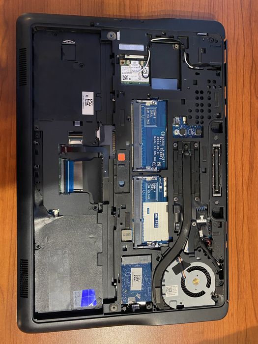 Laptop Dell Latitude e7240 - uszkodzony
