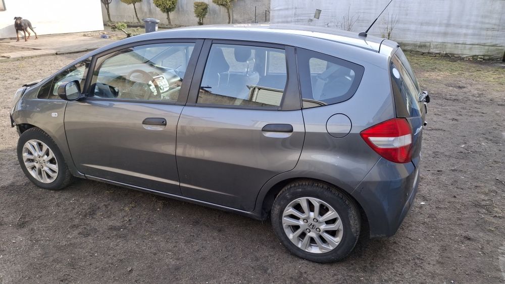 Honda Jazz 12r po kolizji