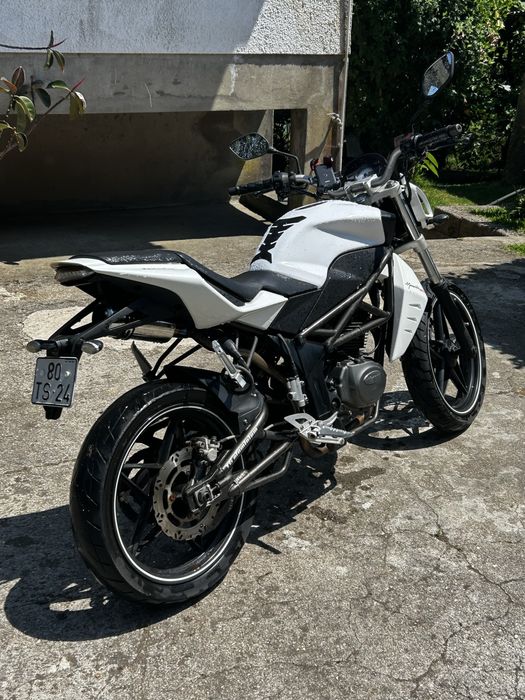 Megelli 125S