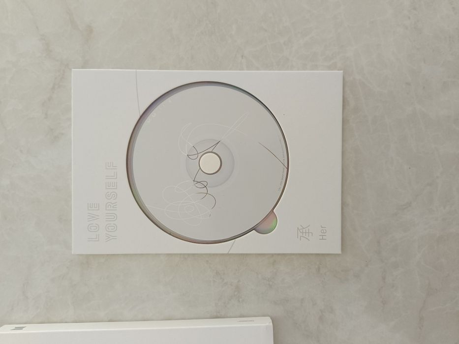 Album Love Youself: Her
