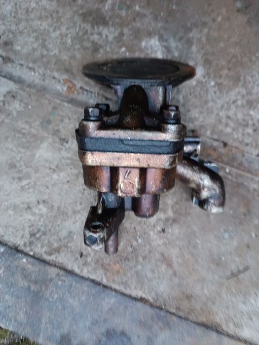 Масляный насос ГАЗ 24