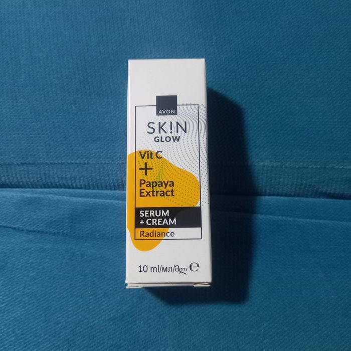 Avon Skin Glow Radiance serum - krem z witaminą C i ekstraktem z papayi