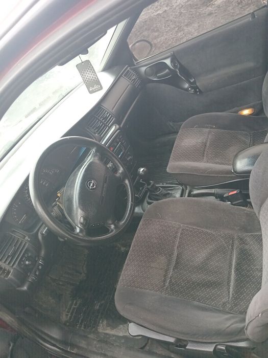 Продаю Опель Вектра Б  98 р. 2,0 дізель