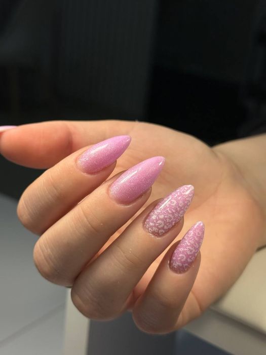 Шукаємо моделей на маникюр ЦЕНТР