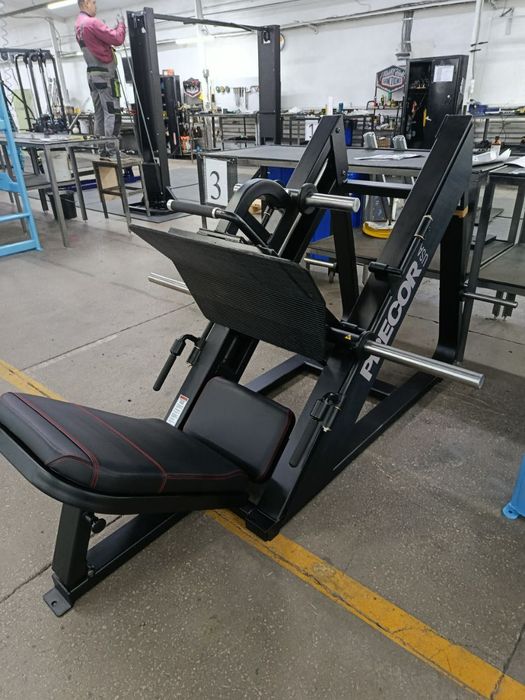 Тренажери бу в наявності  з США  StarTrac, Nautilus, Cybex,Precor,