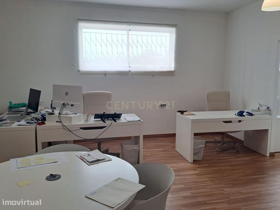 Escritórios 274 m² | 6 Salas | Refeitório | Entrada independente | Pal