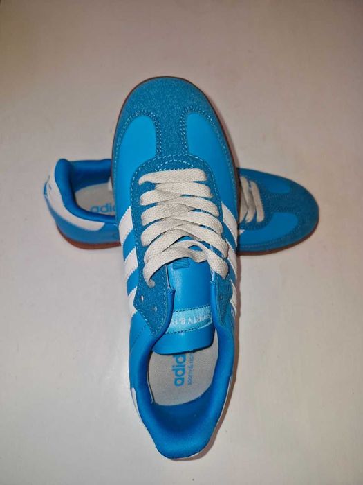 Кросовкі, кеди Adidas