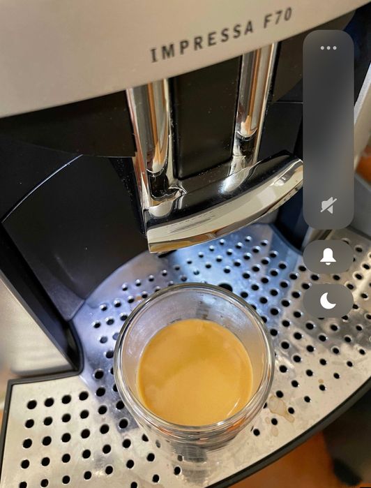 Máquina de café Jura industria impressa F 70 como nova pouco uso
