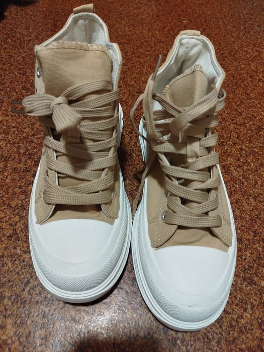 buty, trampki, mokasyny 38