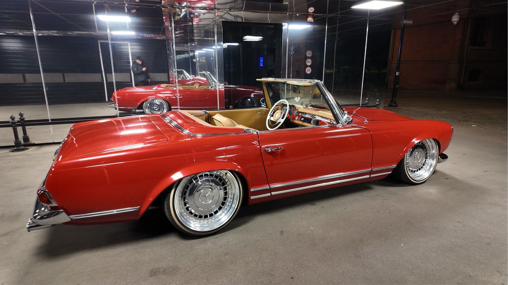 W113 Mercedes pagoda