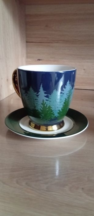 Duża porcelanowa filiżanka kubek z talerzykiem
