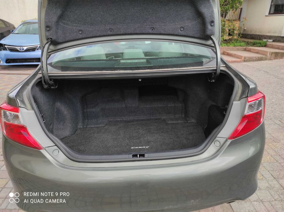 Сдам в аренду Тоyota CAMRY 50 Гибрид 2012 год супер цена 630гр день.