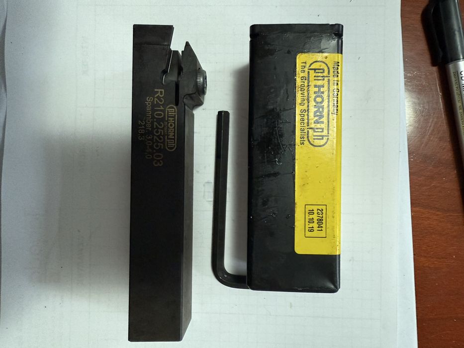 Nóż tokarski do rowkowania HORN