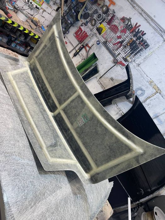 Крышка багажника БМВ Е36 седан.