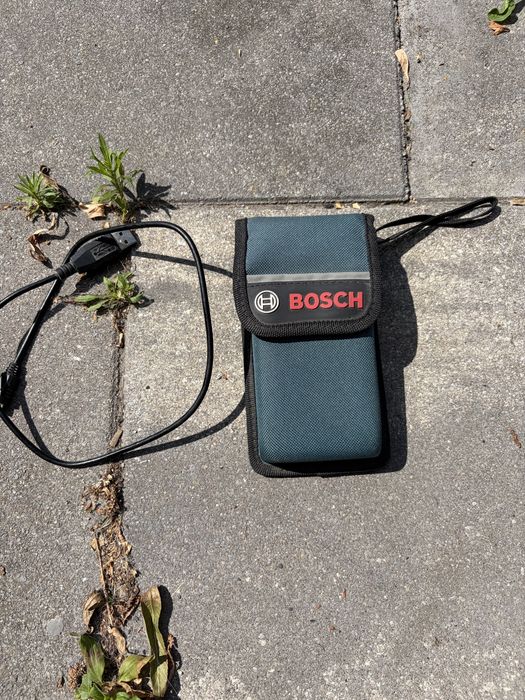 Dalemierz laserowy Bosch z kamera