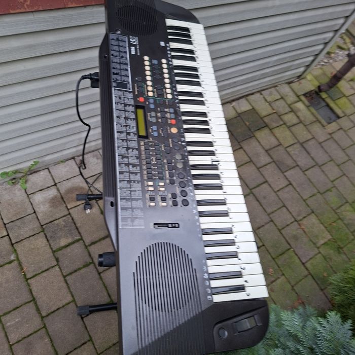 Sprzedam Korgi z futeralem