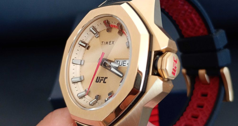 Zegarek Męski Timex UFC Octagon (Gold/Black) – Zestaw z Pudełkiem