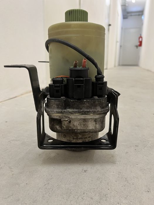 Bomba de direção assistida eletro-hidráulica TRW / VW