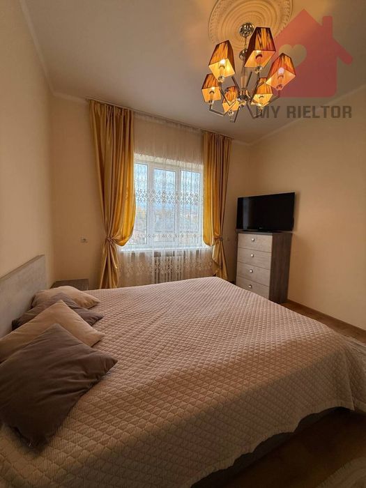 Продаж трикімнатної квартири по вул. Гвардійська