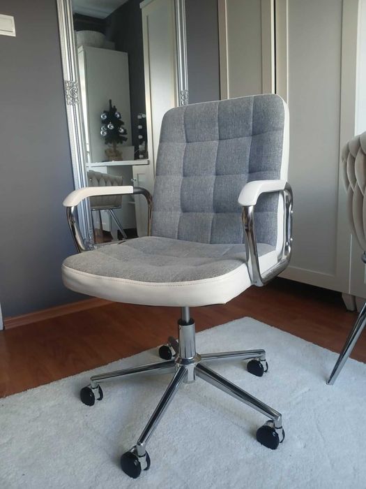 Fotel, krzesło obrotowe biurkowe