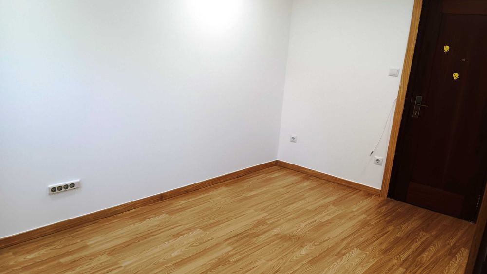 Arrendo Sala/Escritório Na zona da Areosa
