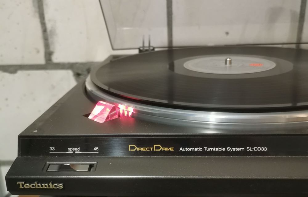 Gramofon Technics SL-DD33
